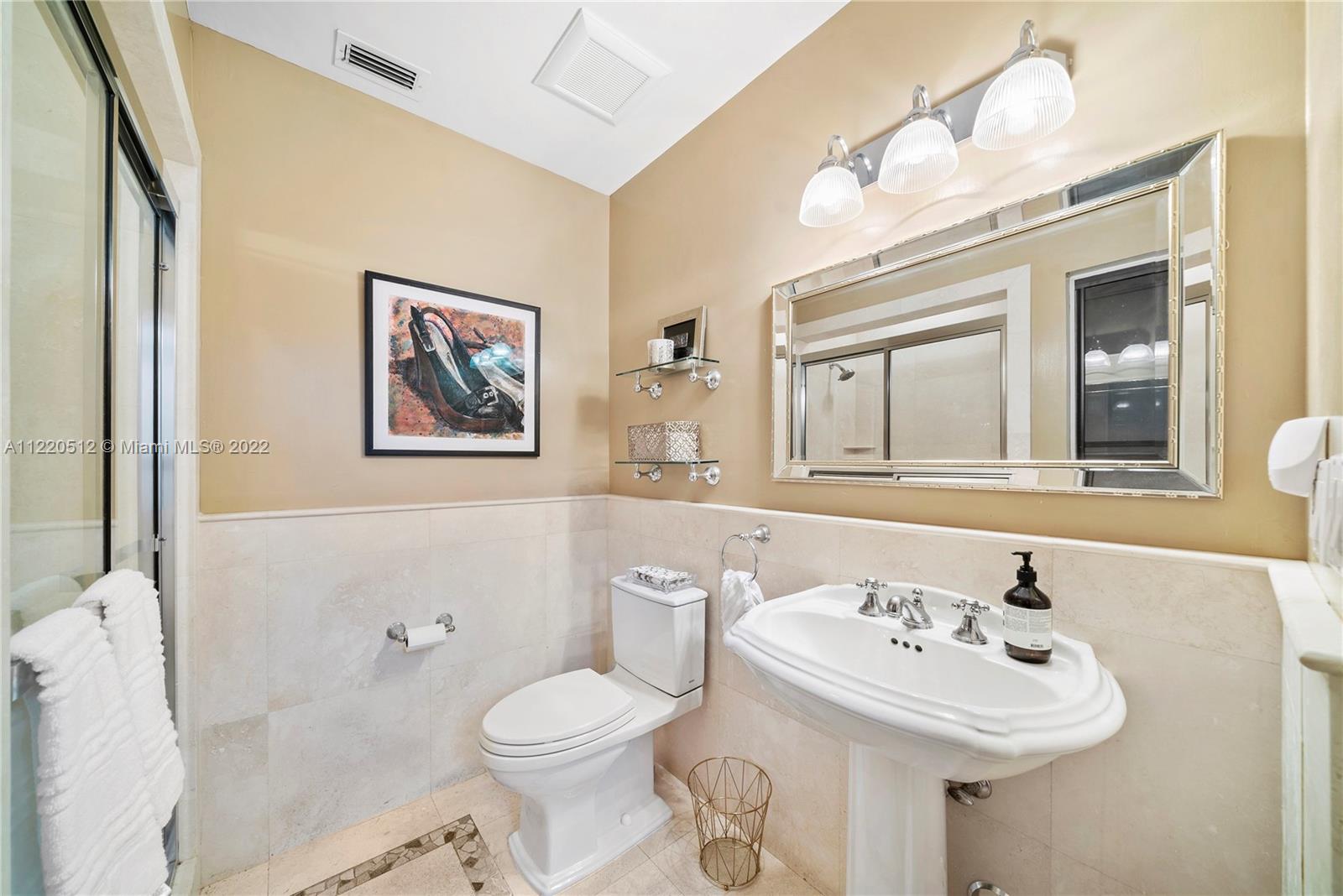 SUNSET ISLANDS-ISLAND NO - Residential