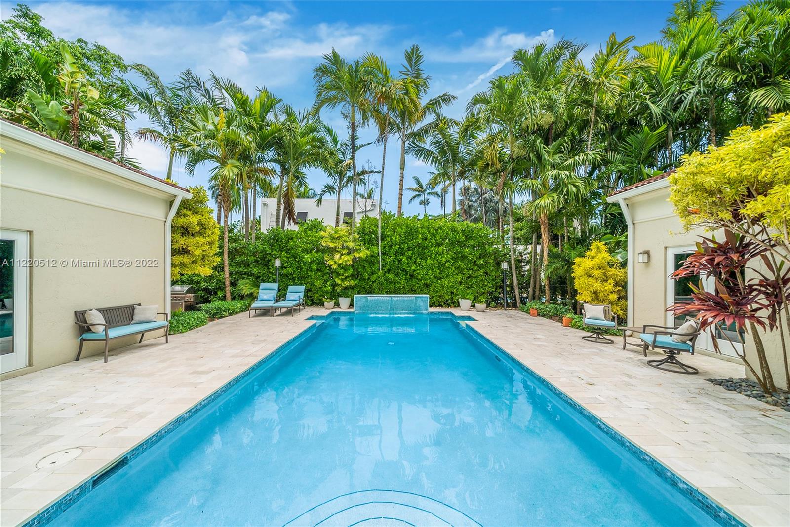 SUNSET ISLANDS-ISLAND NO - Residential