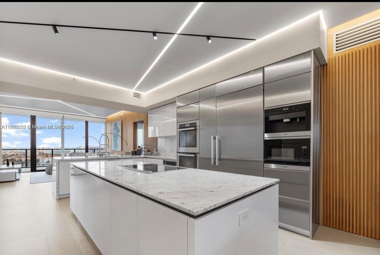 PRIVE CONDO - Residential Lease