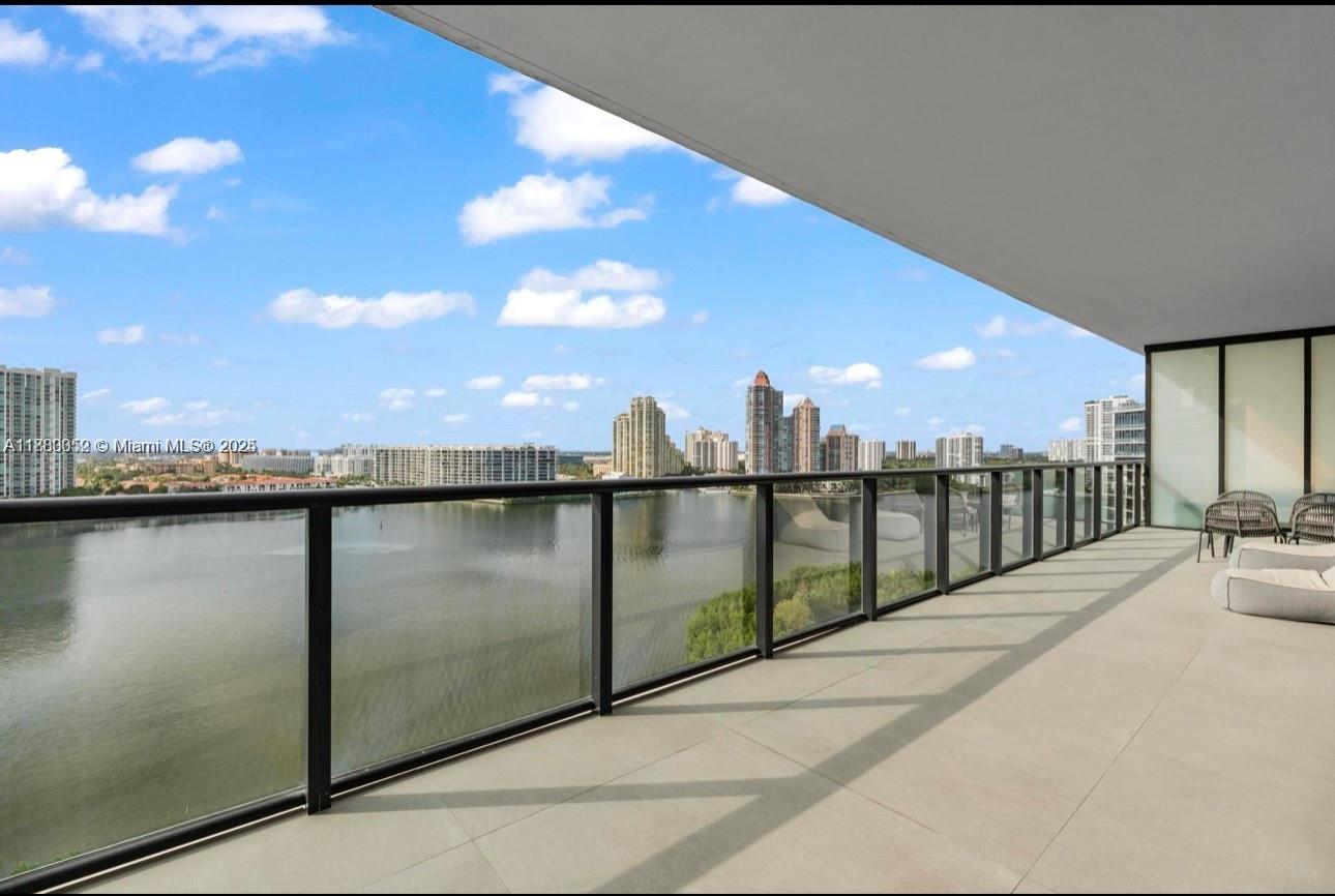 PRIVE CONDO - Residential Lease