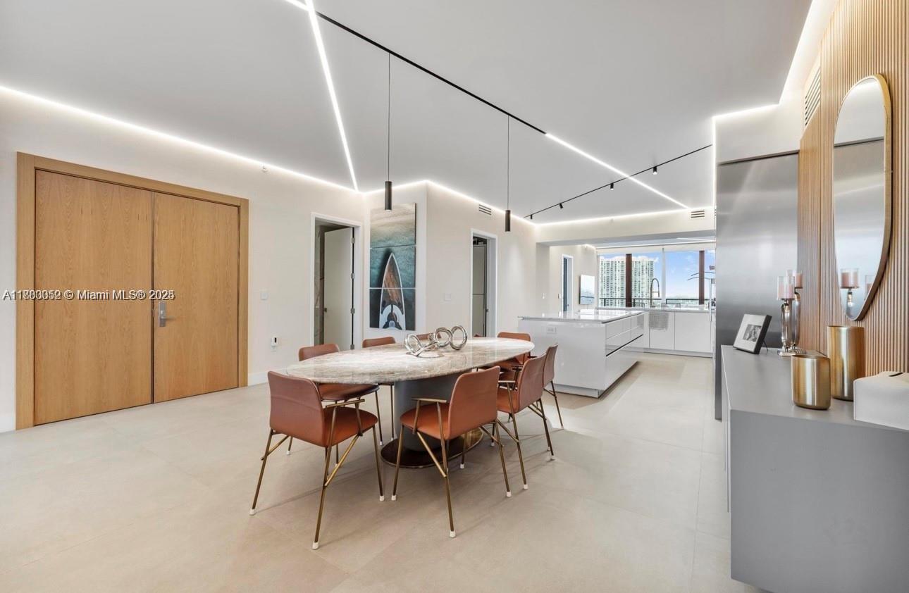 PRIVE CONDO - Residential Lease