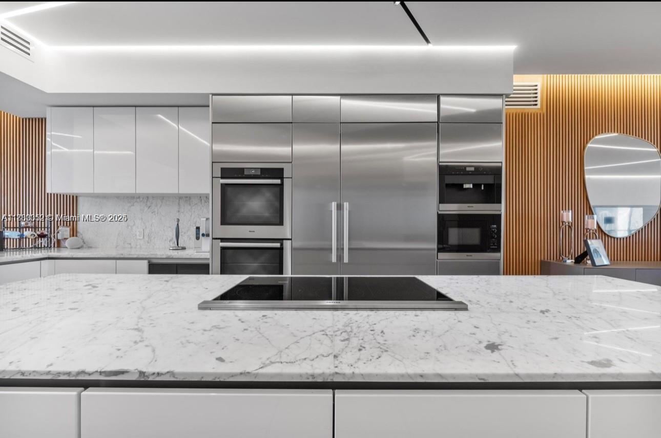 PRIVE CONDO - Residential Lease