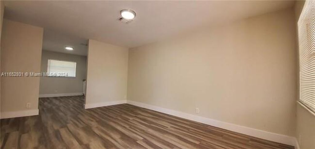 Photo of 450 SW 2nd St #2, Pompano Beach, FL 33060 (MLS # A11652931)
