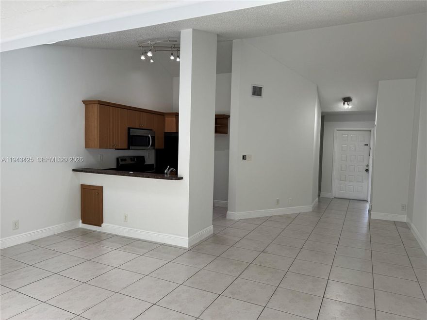 !! GORGEOUS 1/1 APARTMENT IN DESIRABLE PARC VISTA GATED COMMUNITY !! * MASTER SUITE W/WALK-IN CLOSET * TILE FLOORS * VAULTED CEILINGS * STAINLESS-STEEL APPLIANCES * WASHER AND DRYER * EXTRA SPACE BALCONY INSIDE UNIT * STORAGE CLOSET * ASSIGNED PARKING SPACE & PLENTY OF GUEST PARKING * 24 HR SECURITY * 2 FLOORS * !! ENJOY POOLS, SPA, GYM, FITNESS CENTER, VOLLEYBALL AND TENNIS COURTS !! CLOSE TO SHOPPING CENTERS, RESTAURANTS, TURNPIKE, A+ SCHOOLS, BAPTIST HOSPITAL & MORE… EASY TO SHOW CALL L/A !!