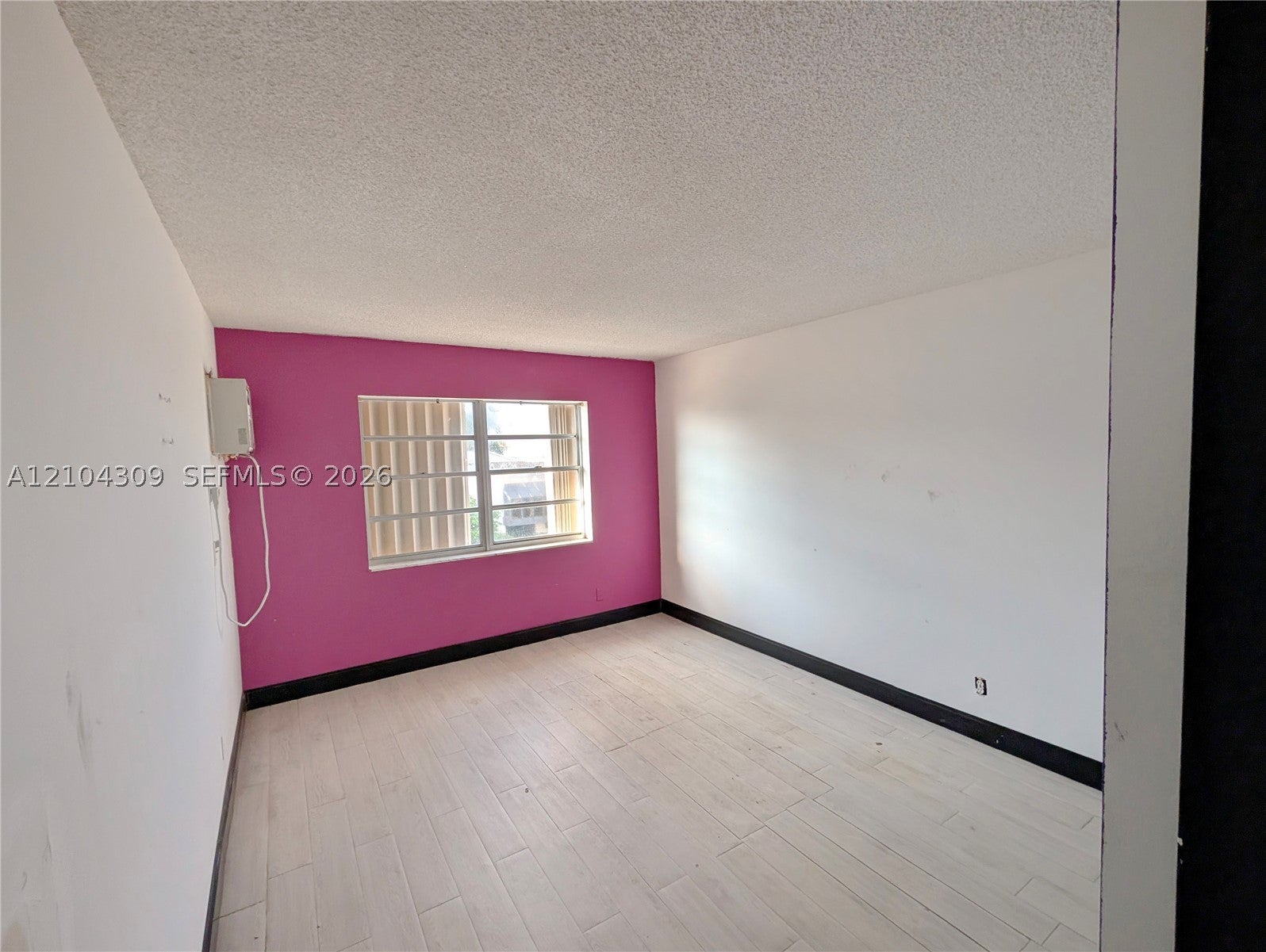 3201 NE 14th St Cswy 408
