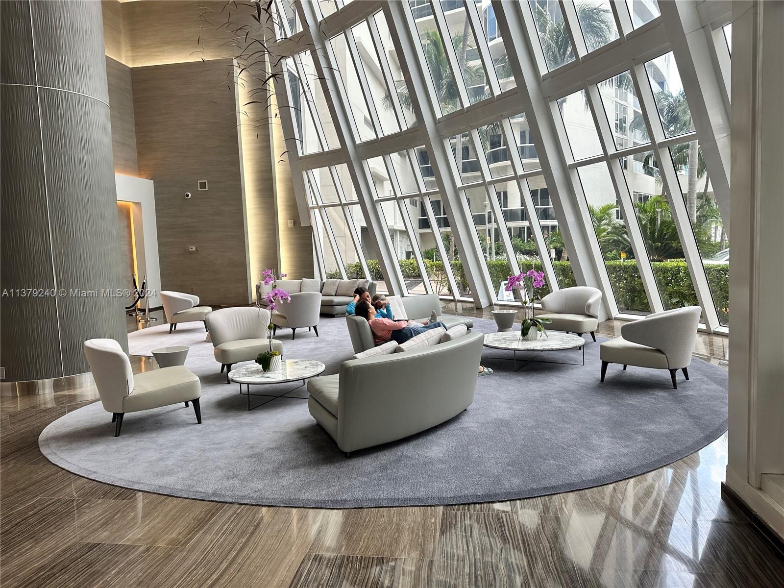 Beach Club T2 - Residential Lease