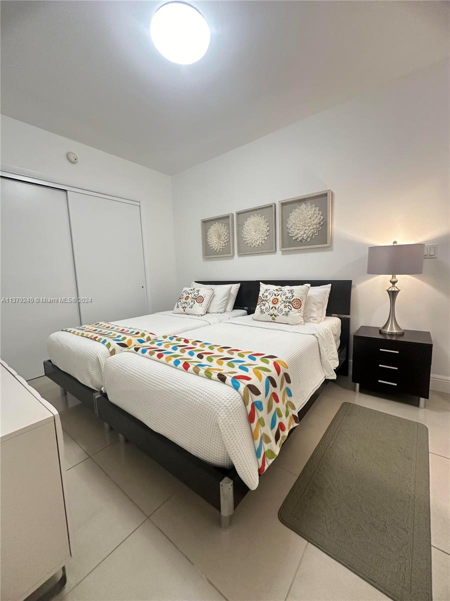 Beach Club T2 - Residential Lease