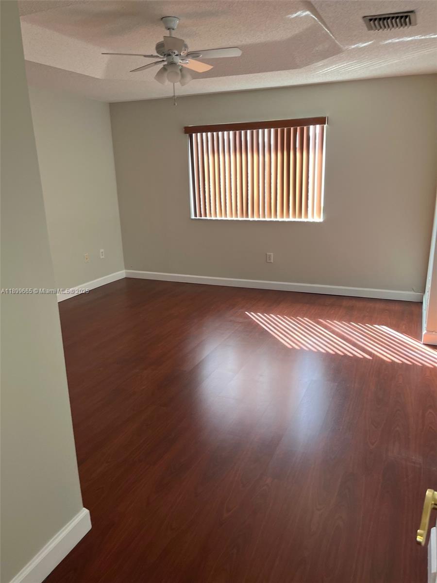 DORAL LANDINGS TOWNHOMES - Residential Lease