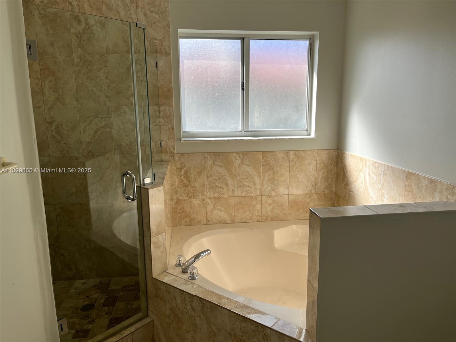 DORAL LANDINGS TOWNHOMES - Residential Lease