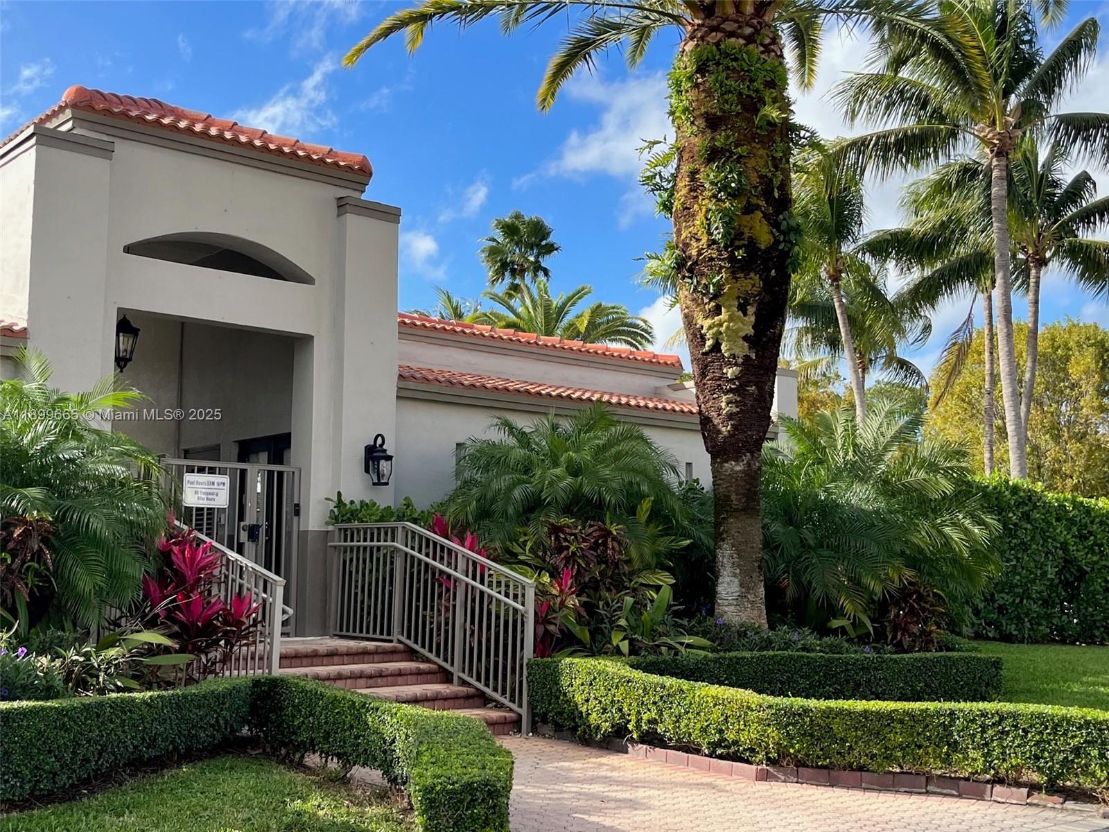 DORAL LANDINGS TOWNHOMES - Residential Lease