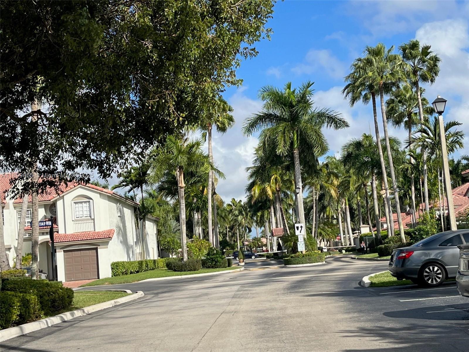 DORAL LANDINGS TOWNHOMES - Residential Lease