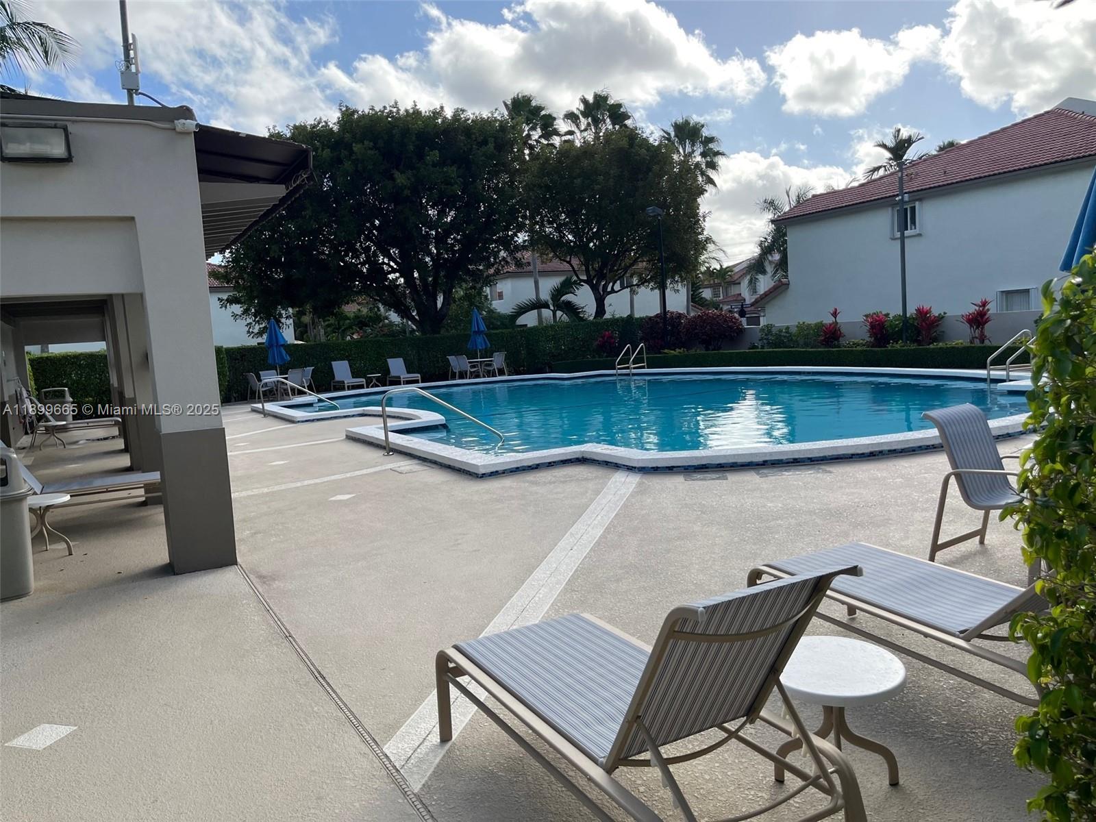 DORAL LANDINGS TOWNHOMES - Residential Lease