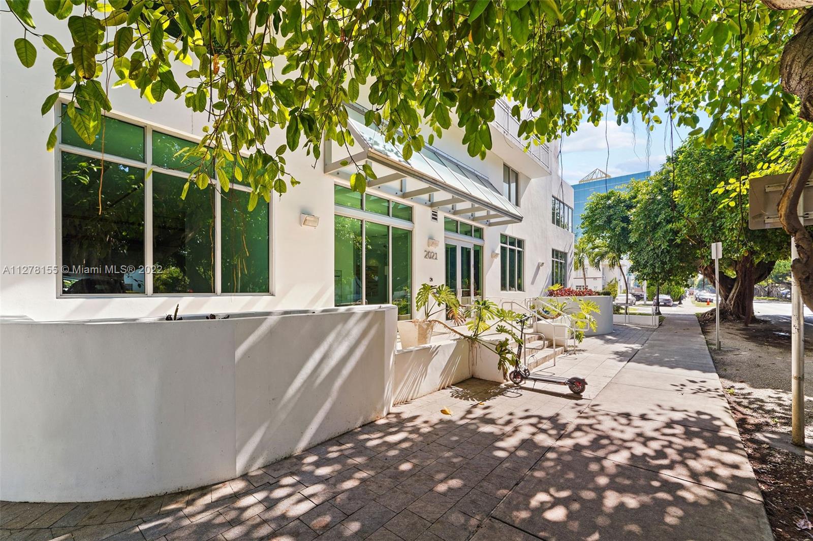 ROADS AT 21ST CONDO - Residential Lease