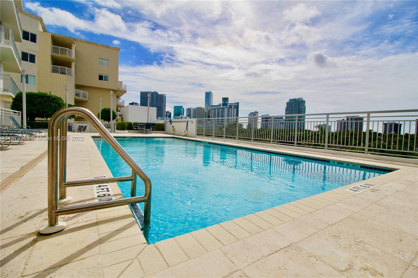 ROADS AT 21ST CONDO - Residential Lease