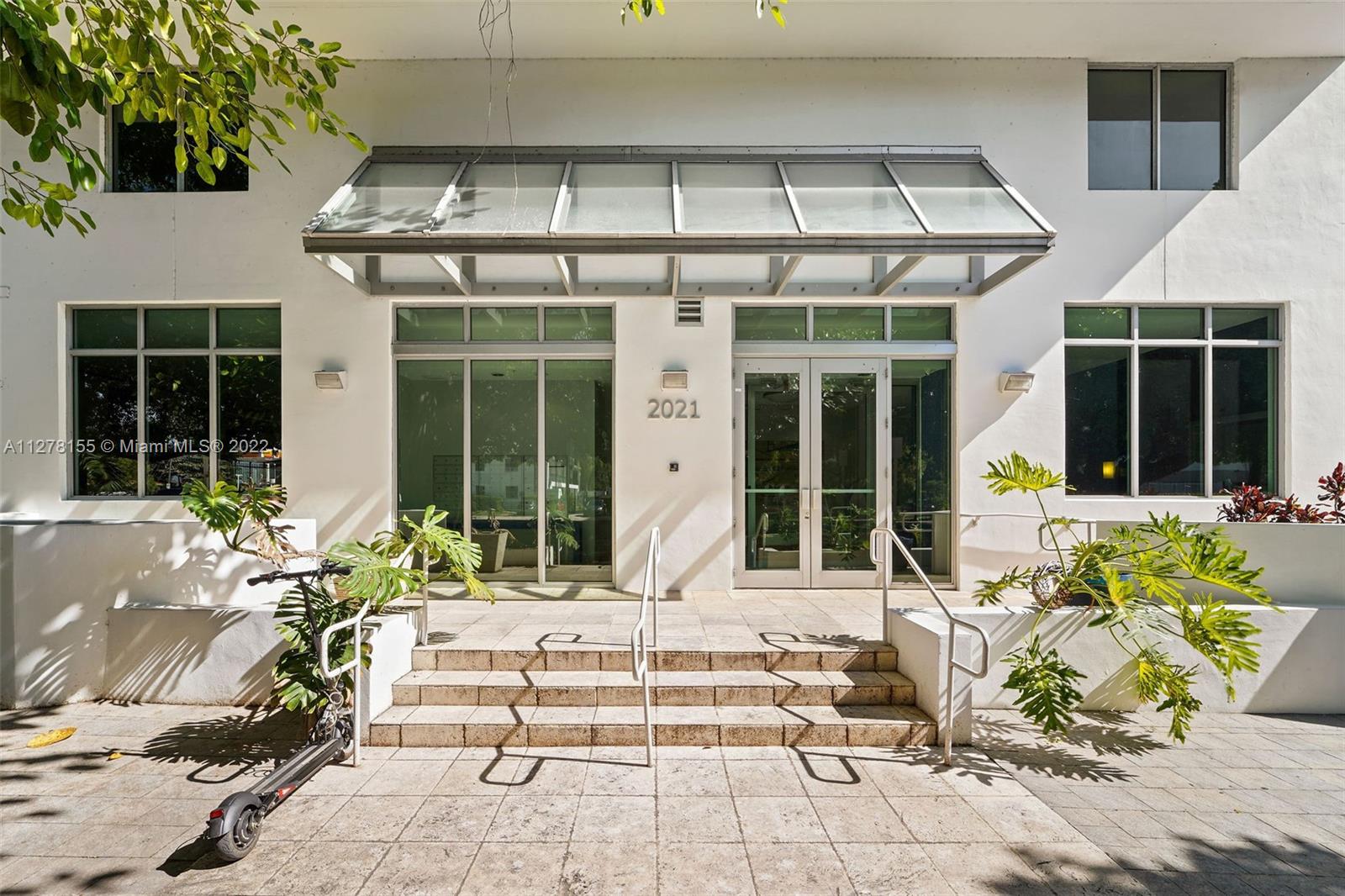 ROADS AT 21ST CONDO - Residential Lease