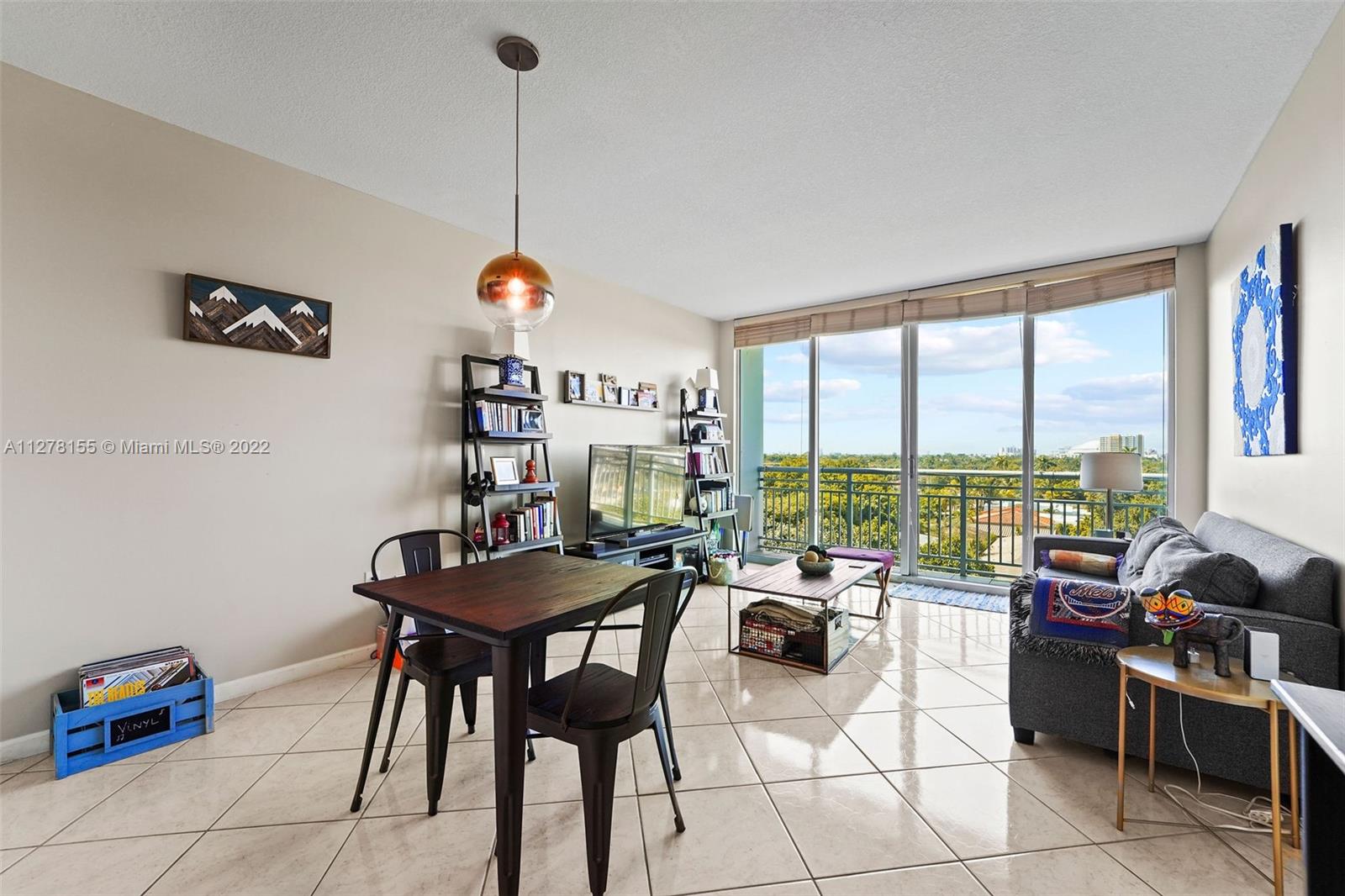 ROADS AT 21ST CONDO - Residential Lease