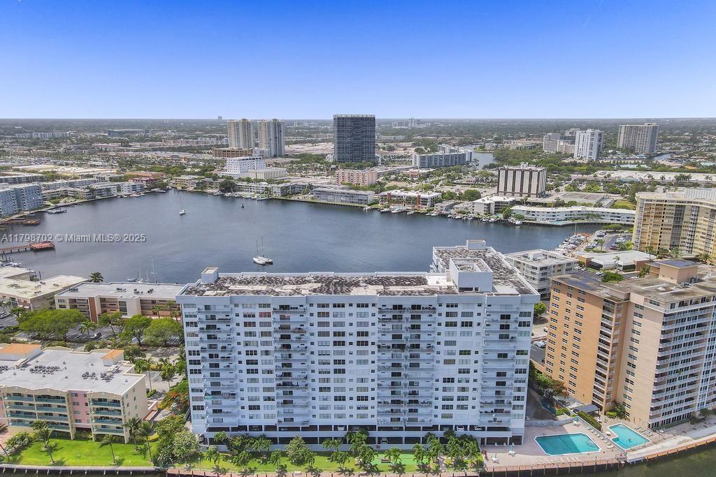 GOLDEN SURF TOWERS CONDO - Residential