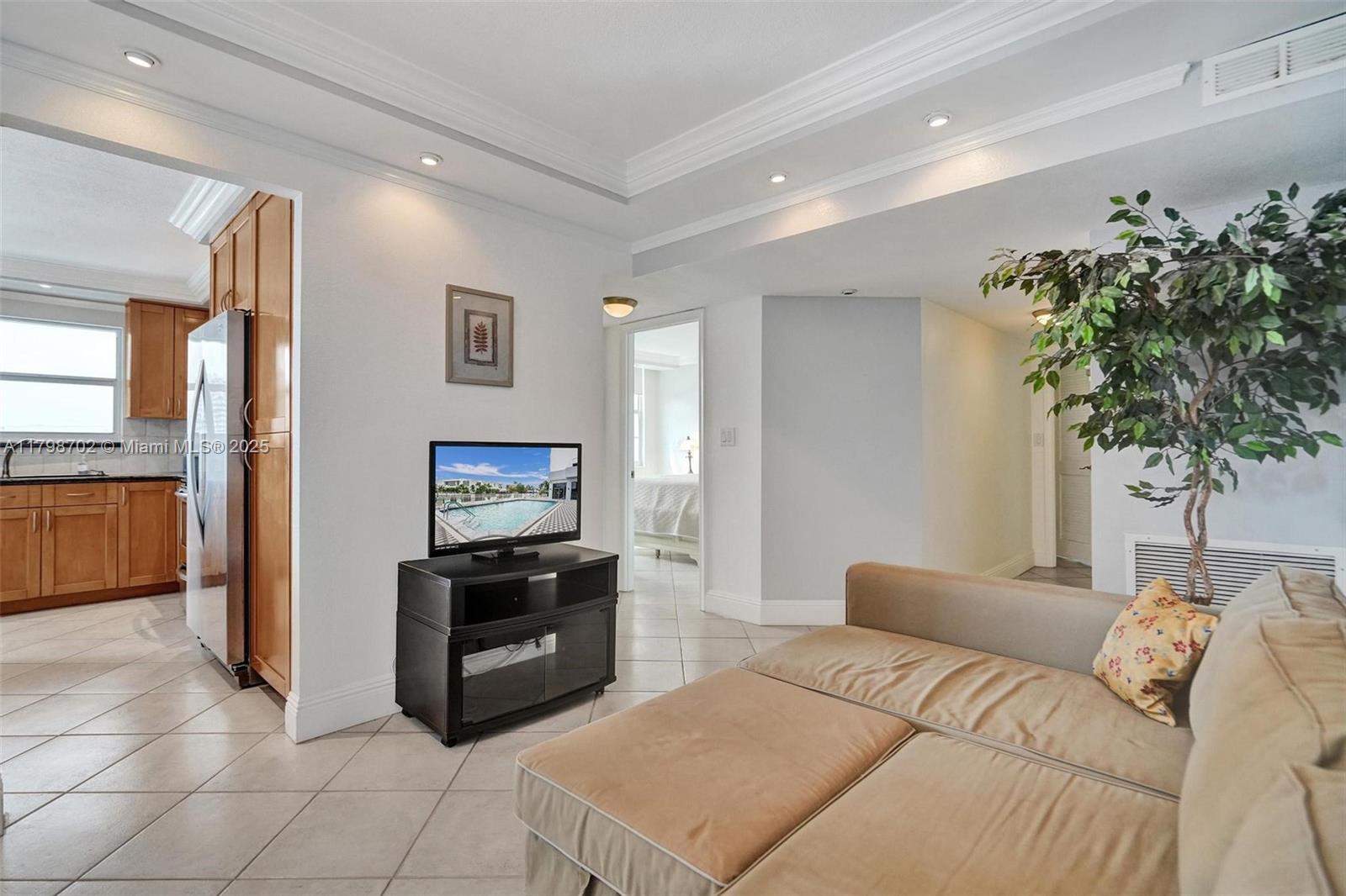 GOLDEN SURF TOWERS CONDO - Residential