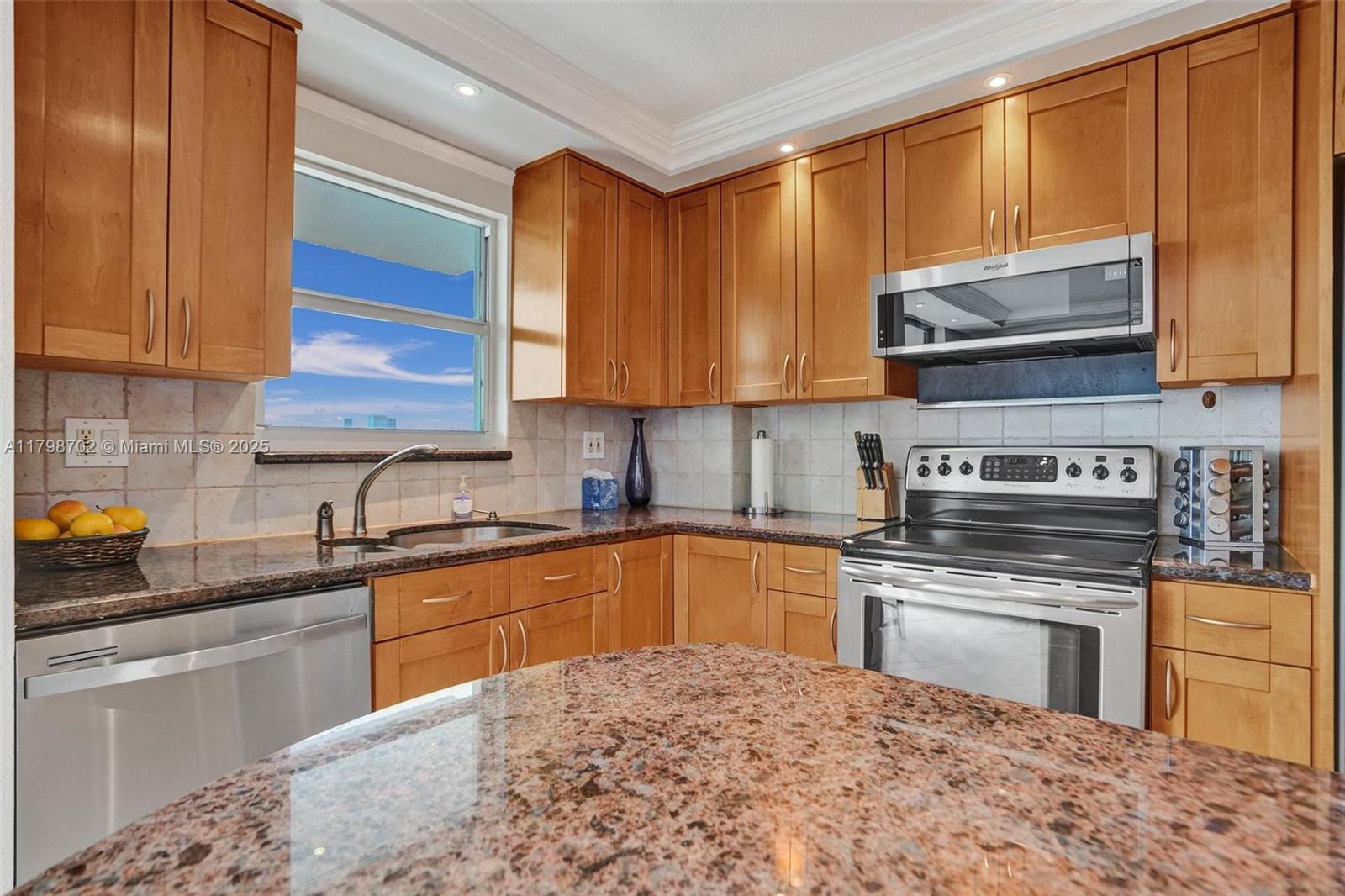 GOLDEN SURF TOWERS CONDO - Residential