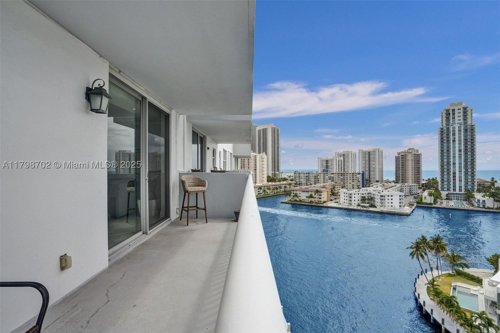 137 Golden Isles Dr 1105