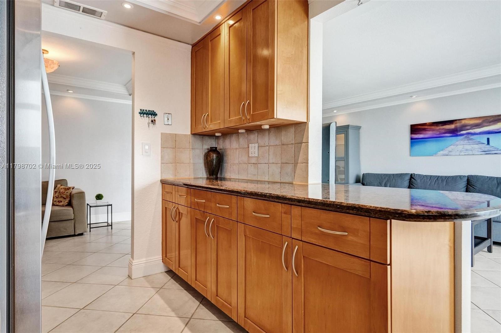 GOLDEN SURF TOWERS CONDO - Residential