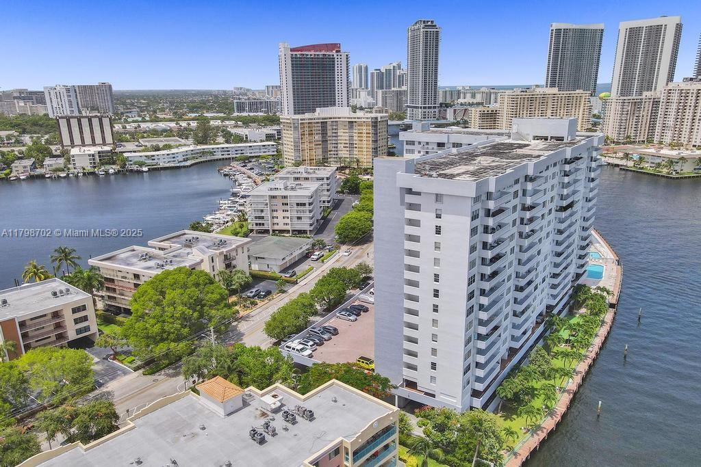 GOLDEN SURF TOWERS CONDO - Residential