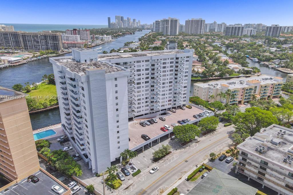 GOLDEN SURF TOWERS CONDO - Residential