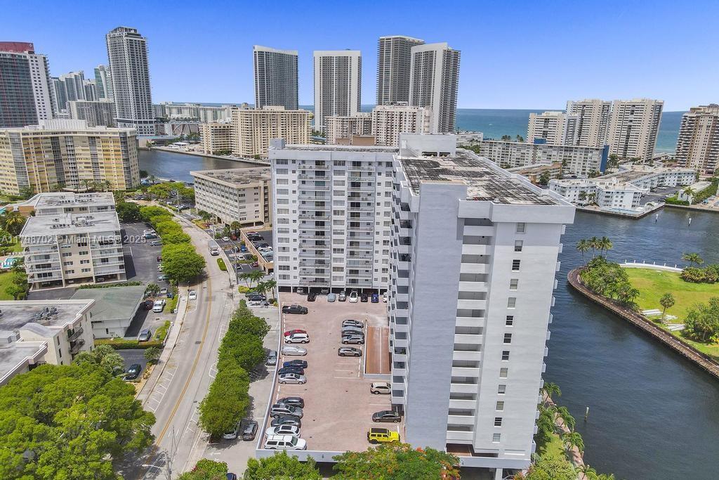 GOLDEN SURF TOWERS CONDO - Residential