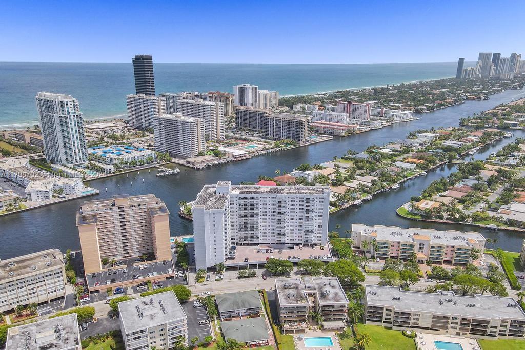 GOLDEN SURF TOWERS CONDO - Residential