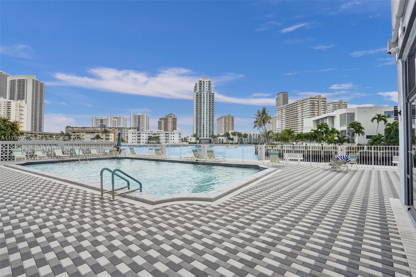 GOLDEN SURF TOWERS CONDO - Residential