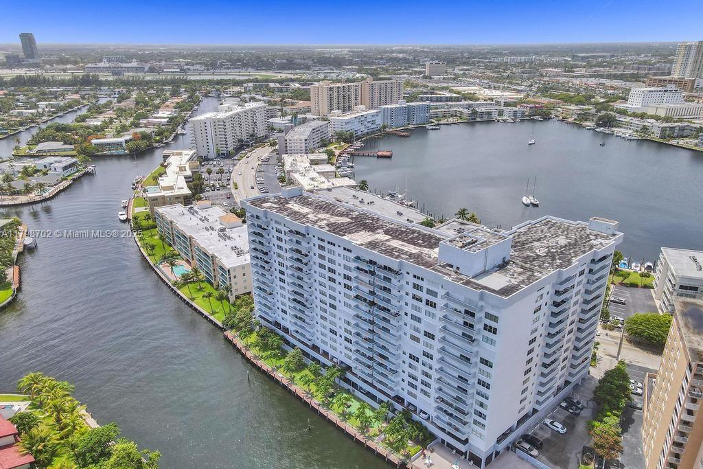 GOLDEN SURF TOWERS CONDO - Residential