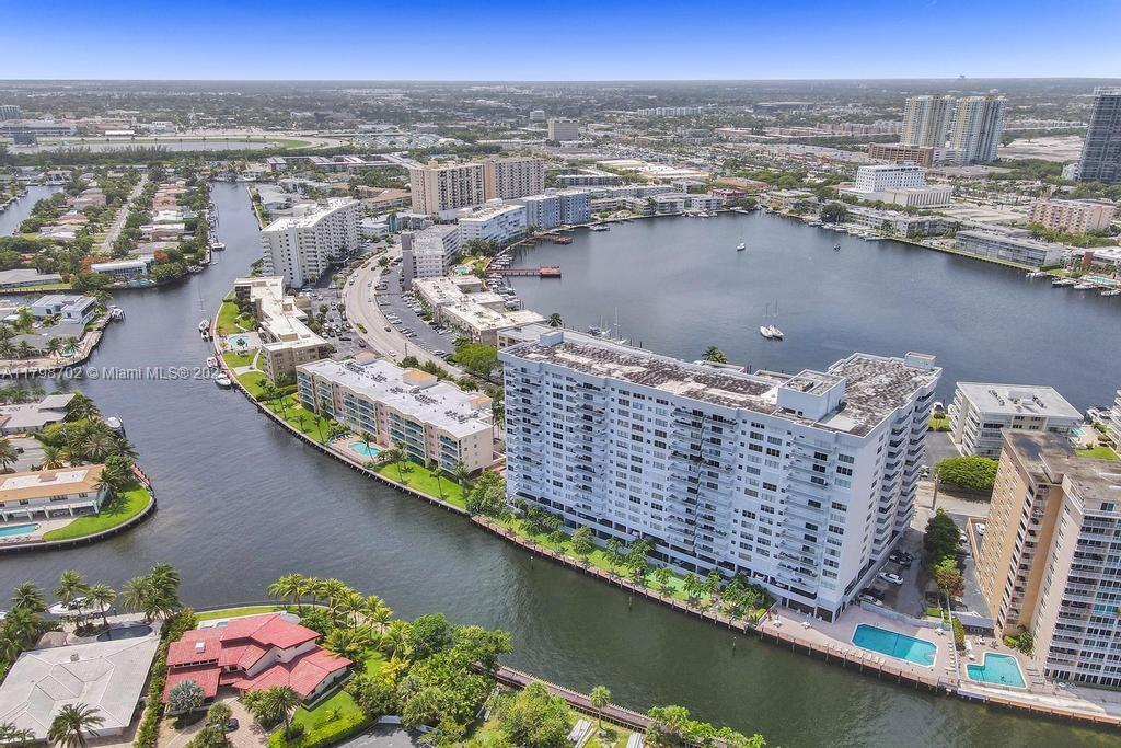 GOLDEN SURF TOWERS CONDO - Residential