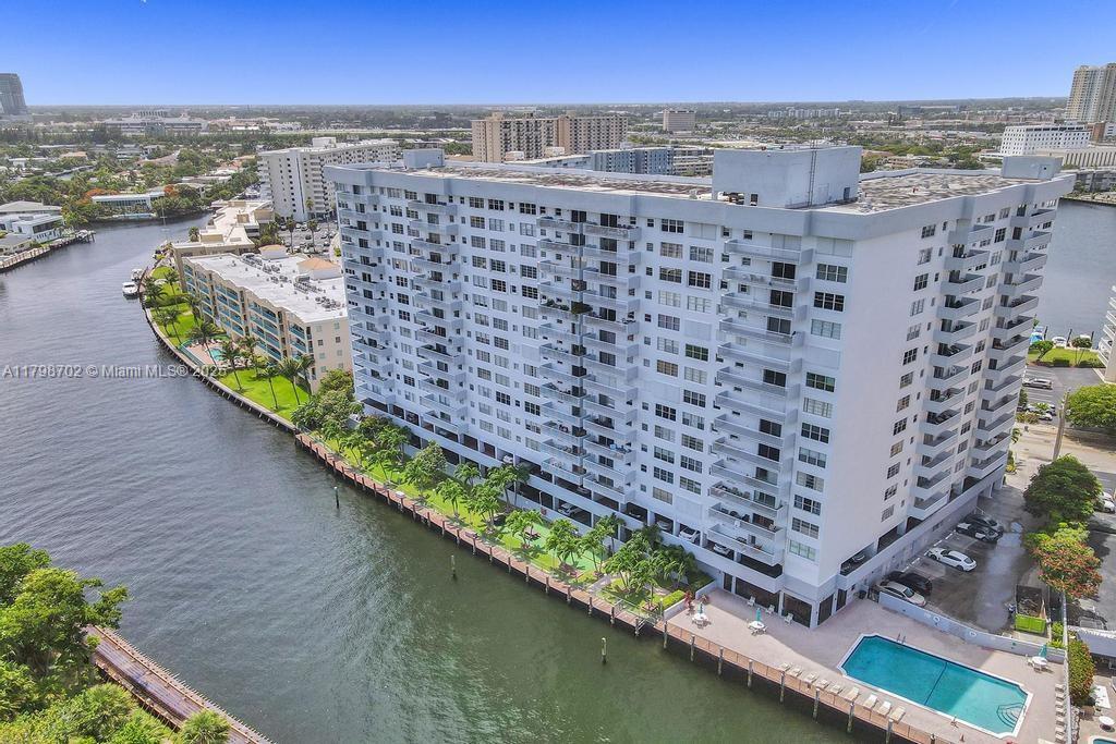 GOLDEN SURF TOWERS CONDO - Residential