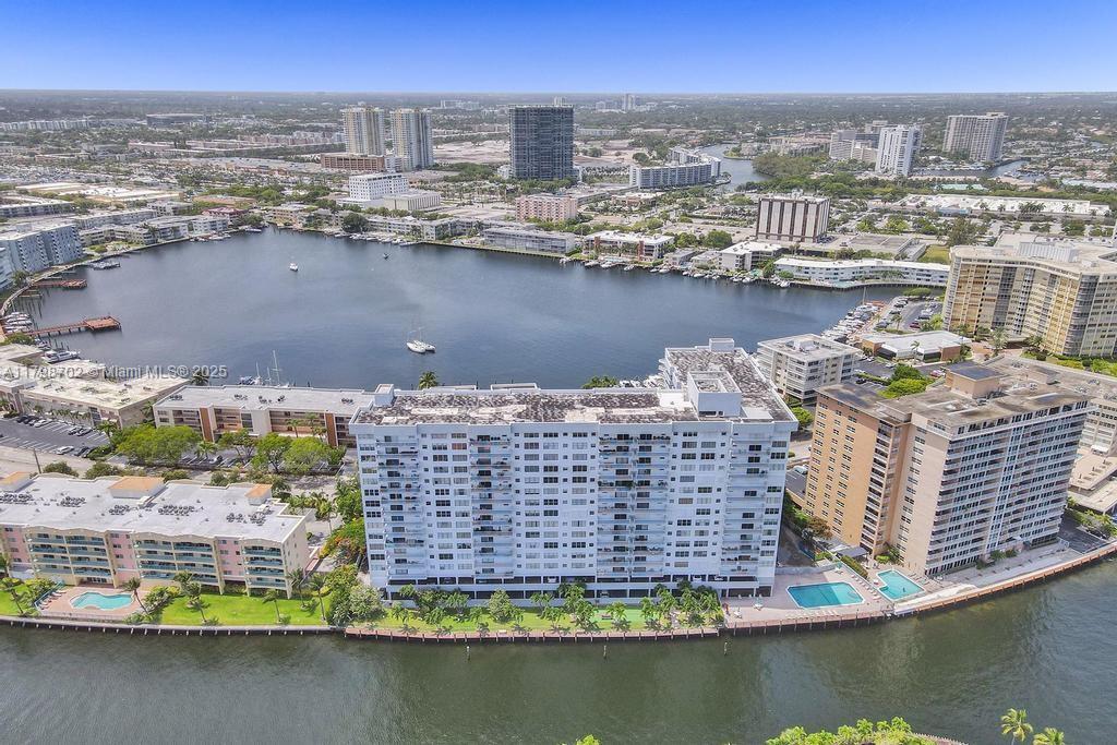 GOLDEN SURF TOWERS CONDO - Residential