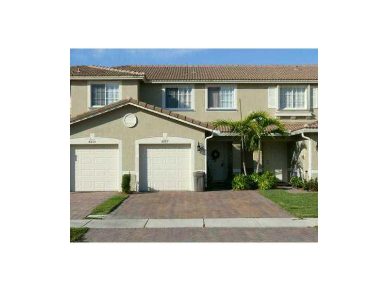 BEAUTIFUL LAKE FRONT TOWNHOUSE IN GATED COMMUNITY OF HAMPTON HILLS...2-STORIES..WOOD FLOORS...STAINLESS STEEL APPLIANCES..GRANITE COUNTER TOPS...1-CAR GARAGE AND MANY UPGRADES...
