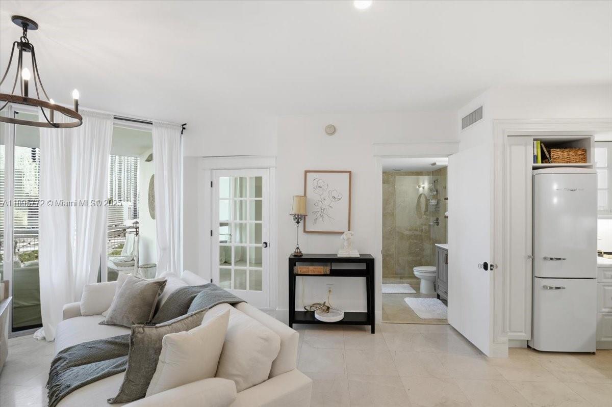 WIND CONDO - Residential