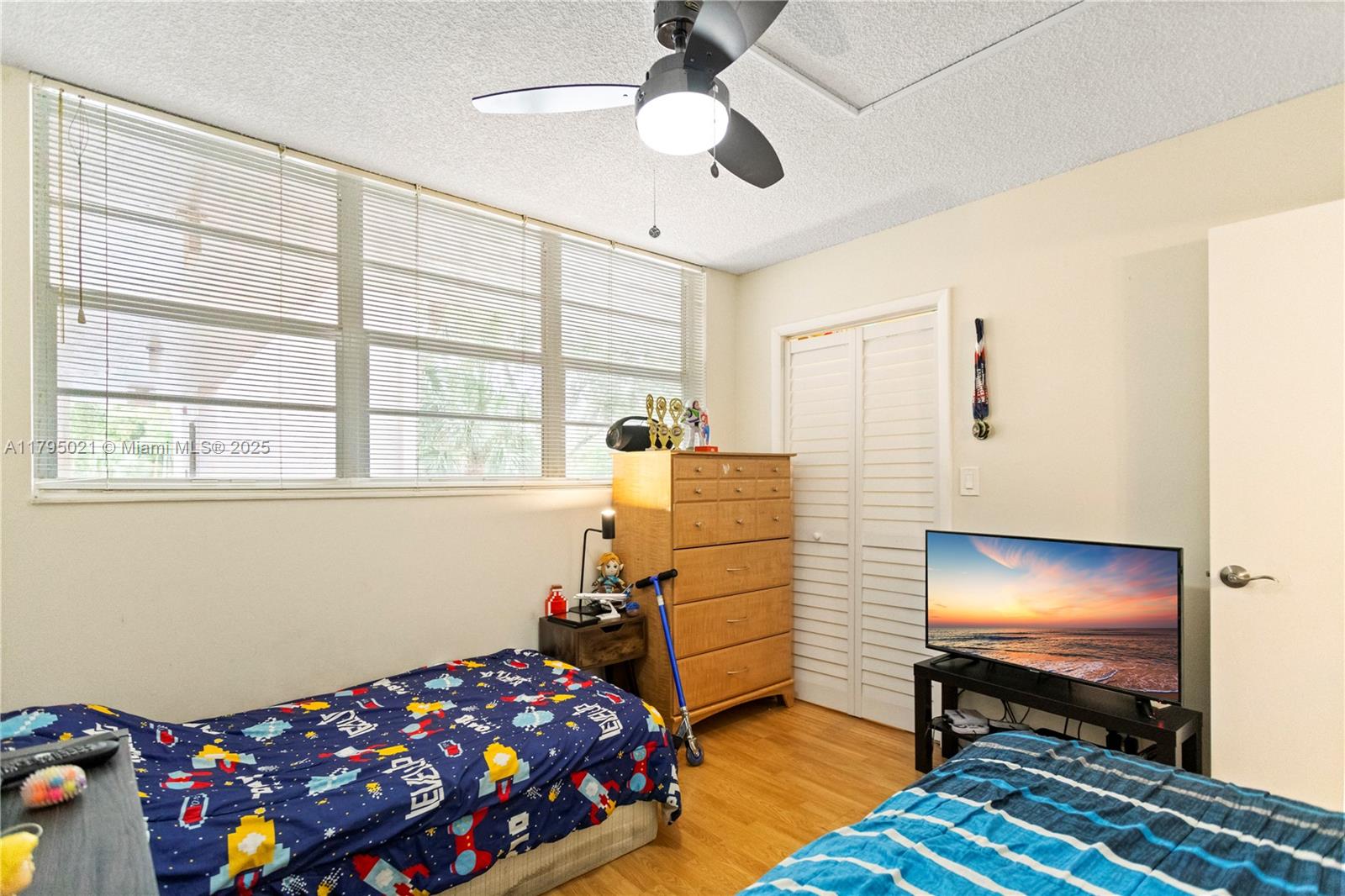 CONDO 5 OF SABAL PALM CON - Residential