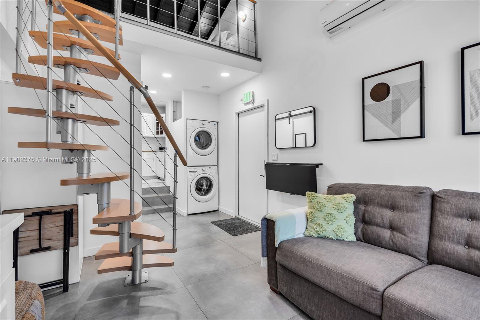 SEVILLE - Residential Lease