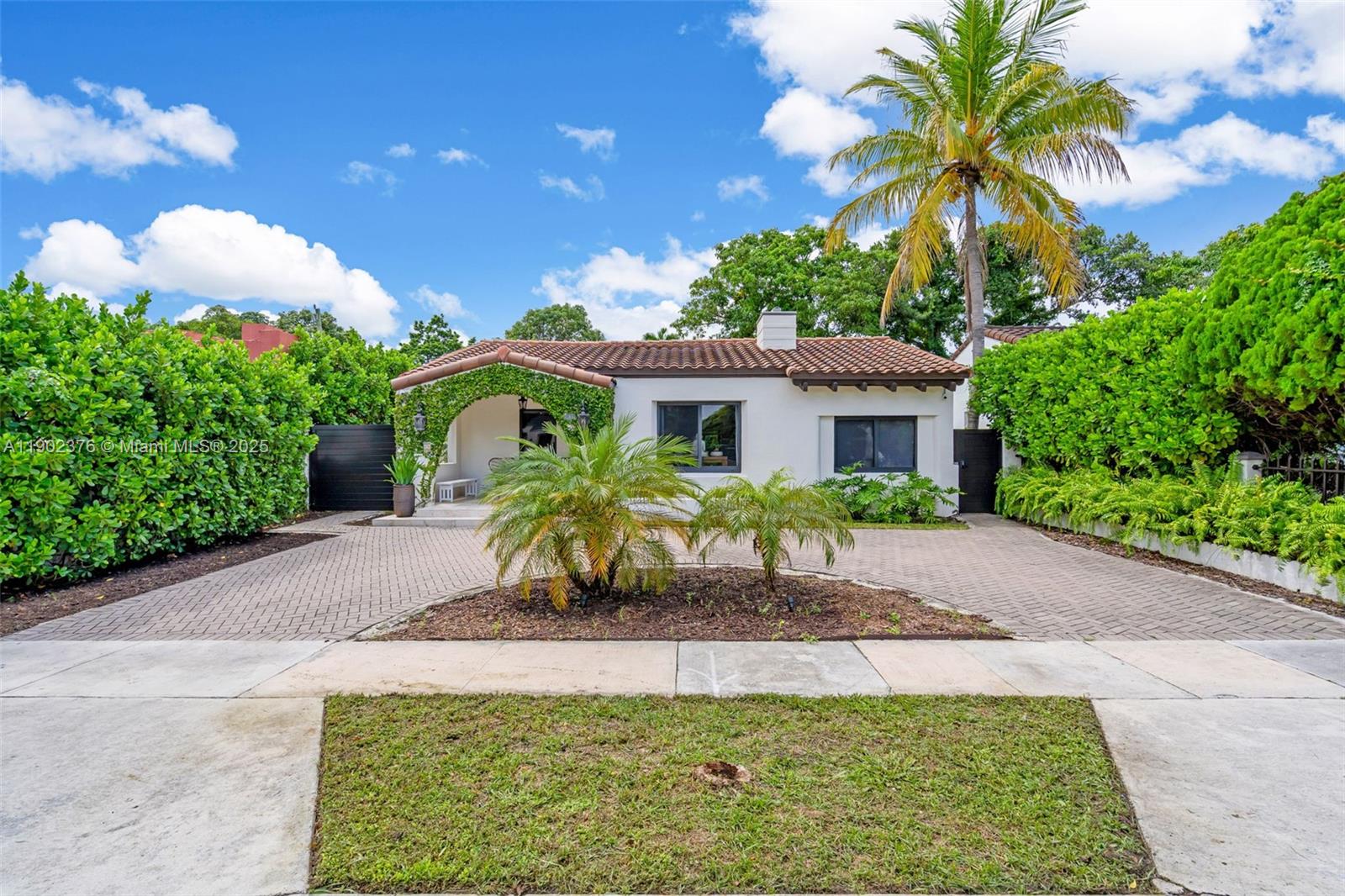 SEVILLE - Residential Lease