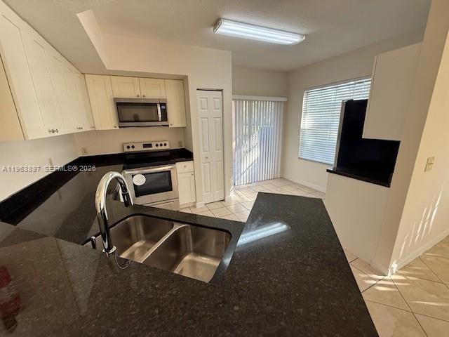 1608 Belmont Ln 1608