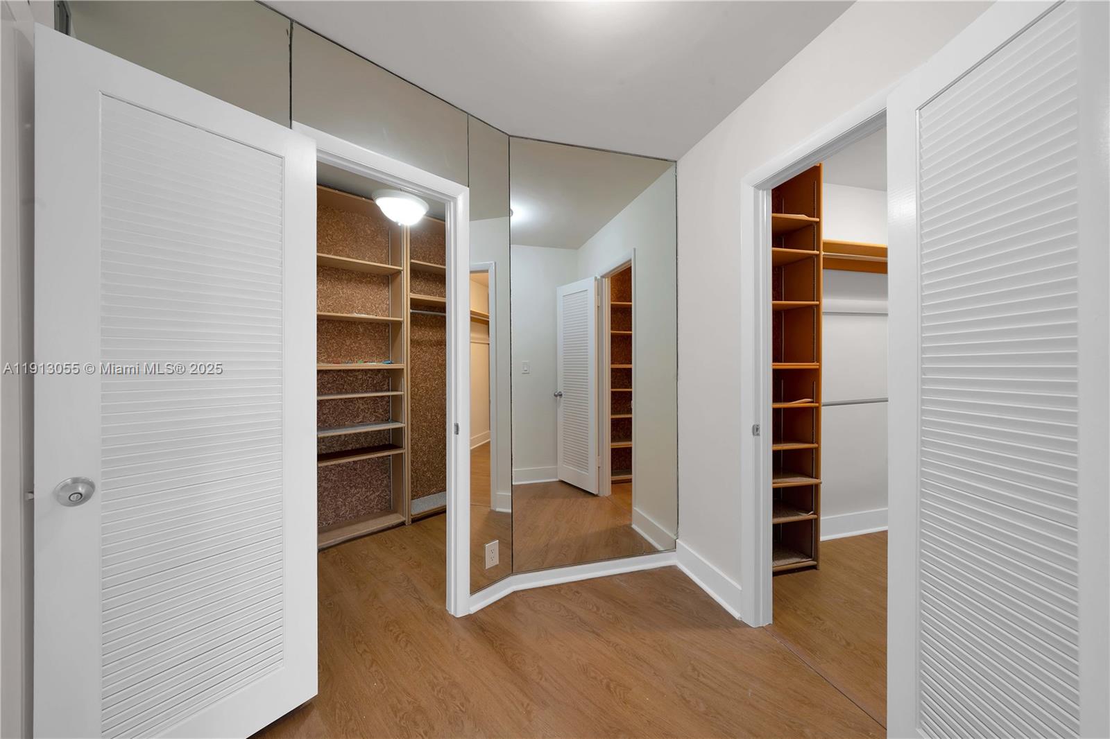 TOWERS OF KEY BISCAYNE CO - Residential Lease