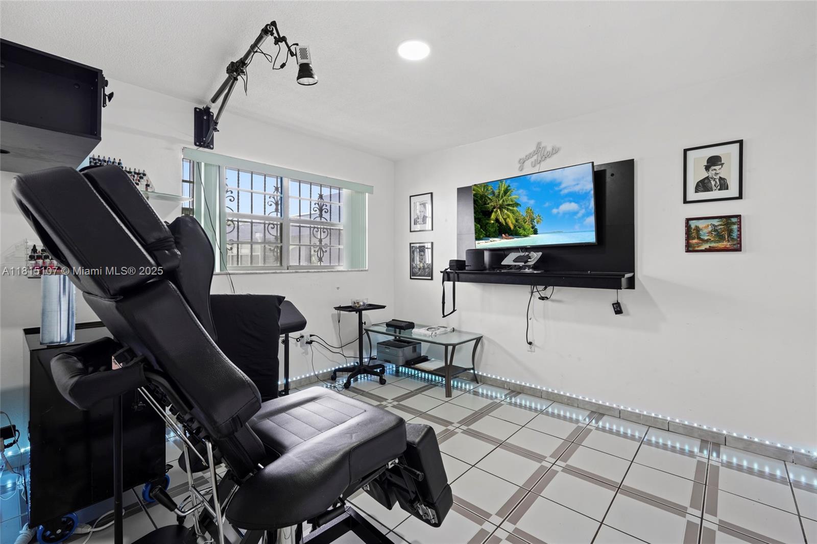 GROVE GARDENS CONDO - Residential
