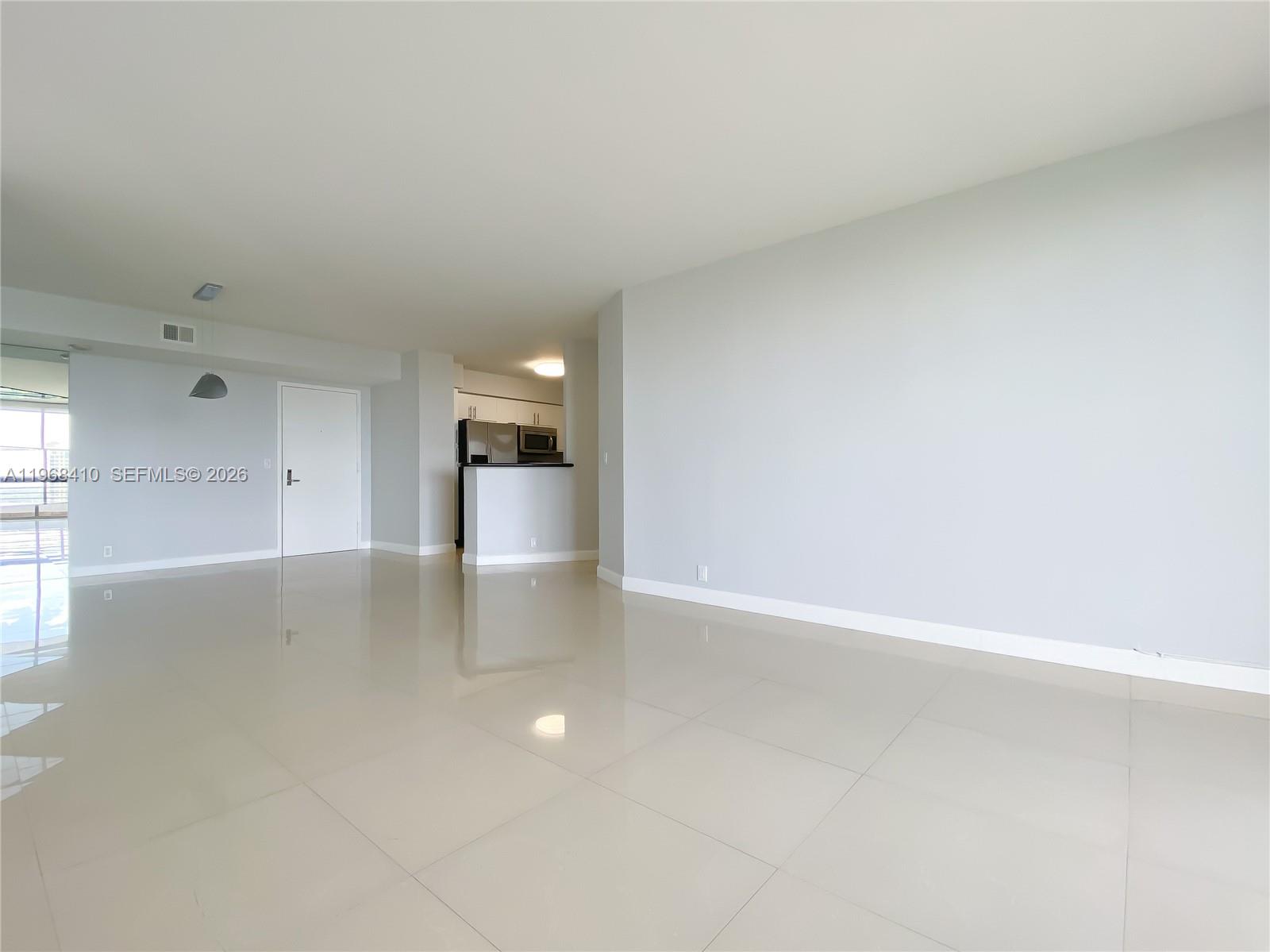 MYSTIC POINTE TOWER 600 C - Residential