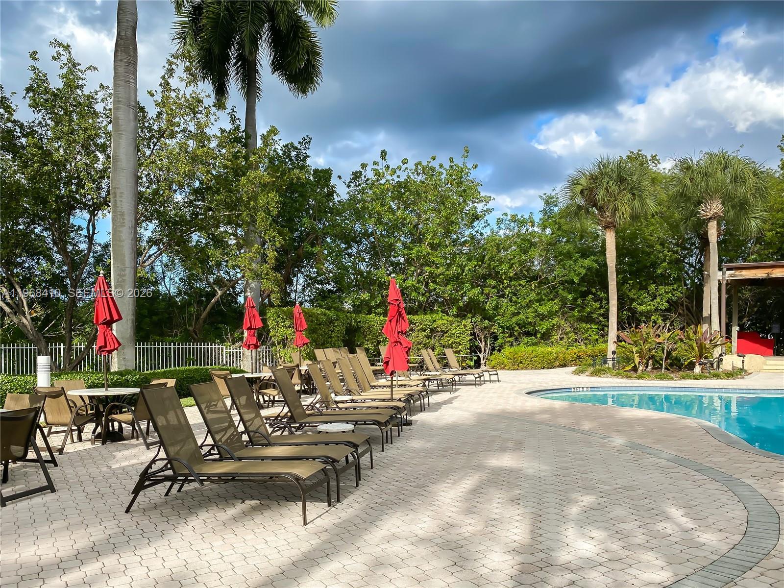 MYSTIC POINTE TOWER 600 C - Residential