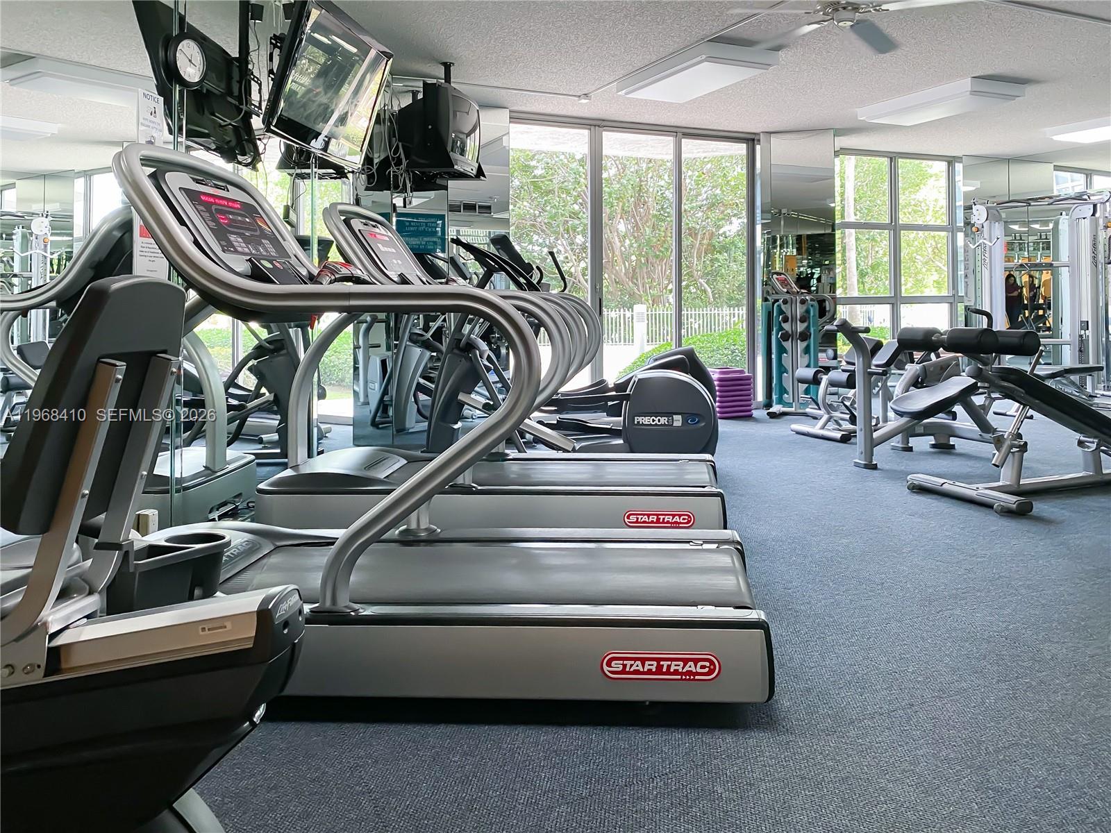 MYSTIC POINTE TOWER 600 C - Residential