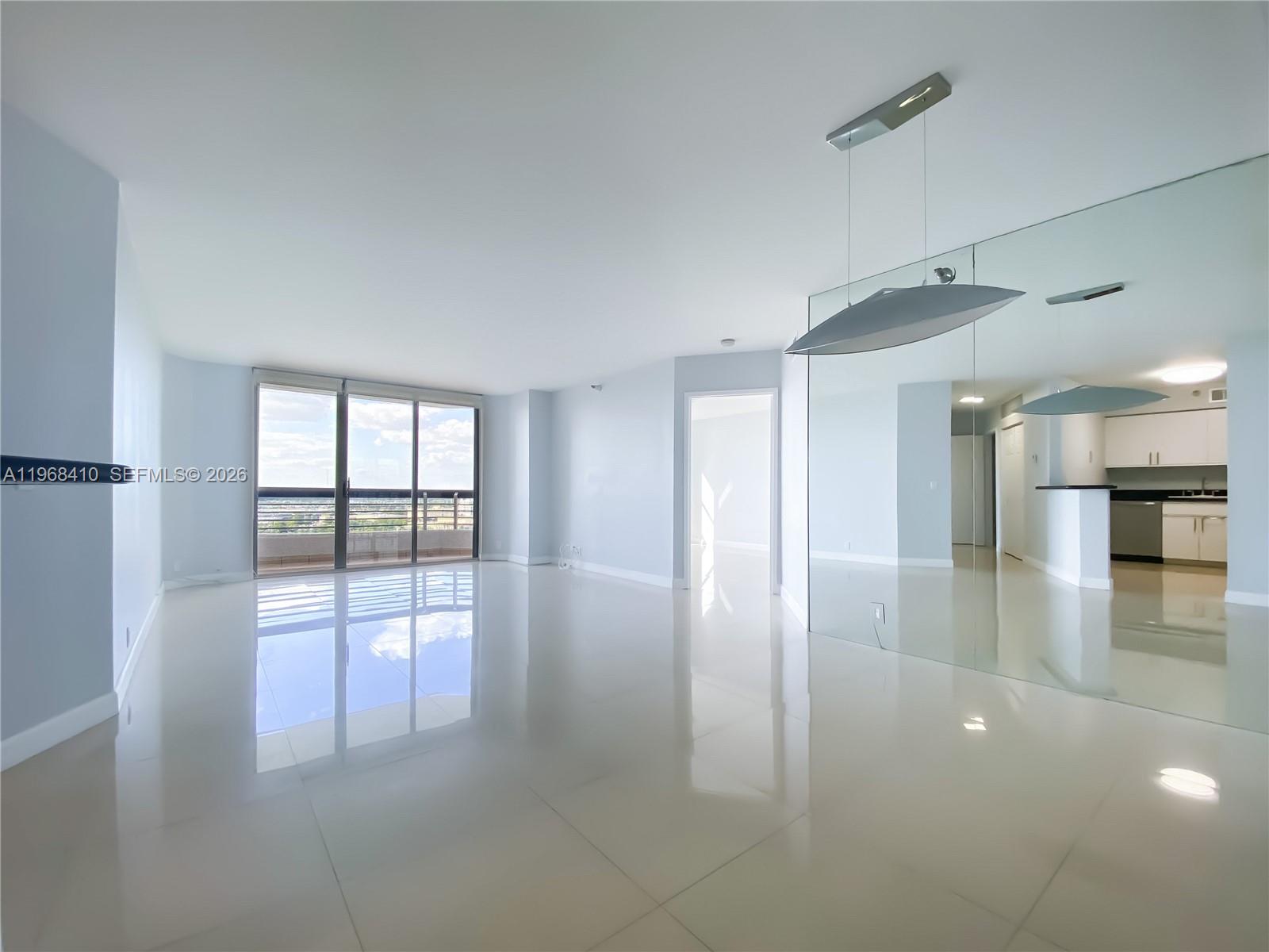 MYSTIC POINTE TOWER 600 C - Residential