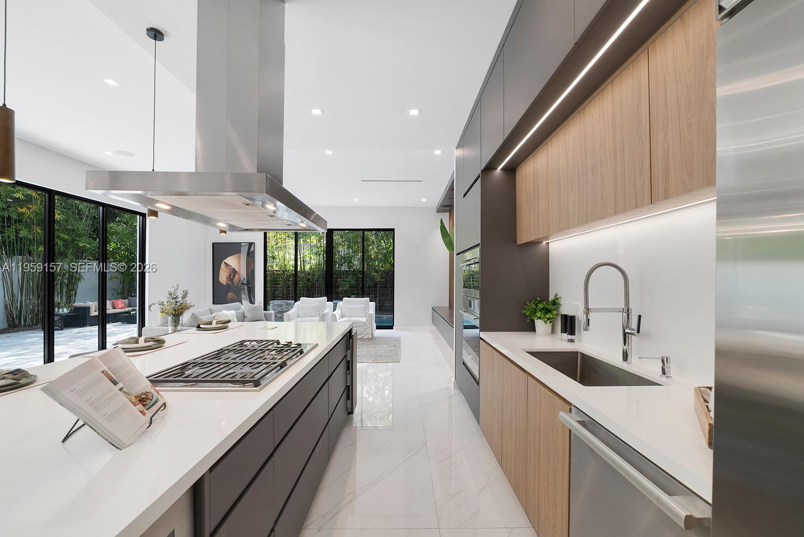 SUNSHINE FRUITS CO - Residential