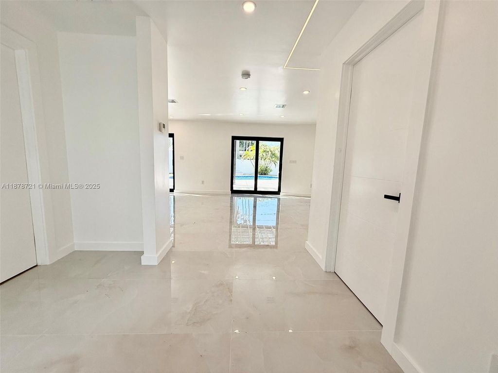 Photo of 3322 Coolidge St, Hollywood, FL 33021 (MLS # A11878721)