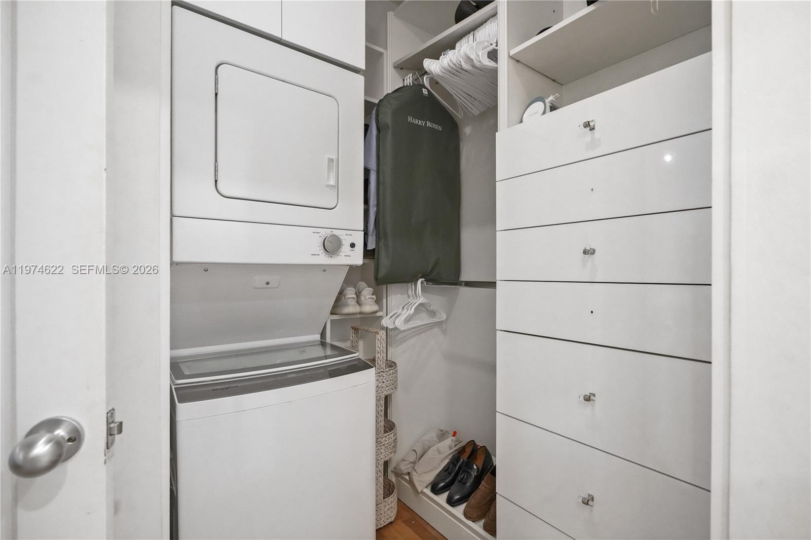 ESPANOLA COURT CONDO - Residential