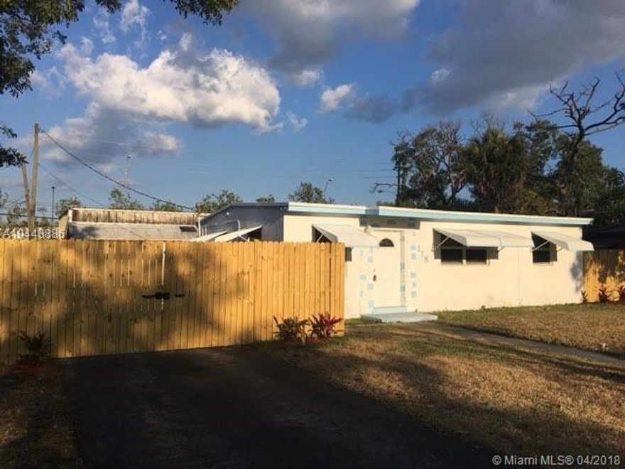 BEAUTIFUL 3 BEDROOM HOME WITH UPDATED BATHROOM. NEW FLOORINF THROUGHOUT. SCREENED IN BACK PATIO. HUGE SHED FOR STORAGE. BRAND NEW FENCE. EASY ACCESS TO 95 AND TRIRAIL.